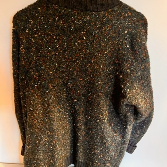 Beautiful Tahari green vest - Picture 5 of 5